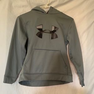 Boys under armour sweatshirt